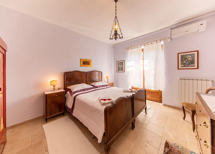 Isola Dei Calanchi Атри