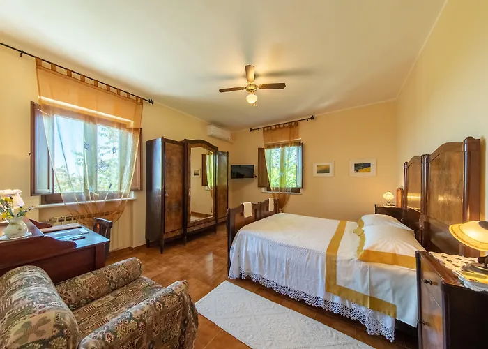 Отель Isola Dei Calanchi Атри