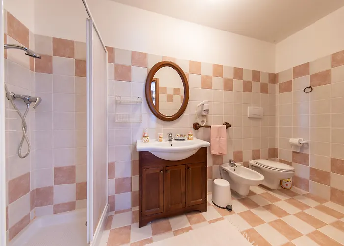 Isola Dei Calanchi Отель Атри